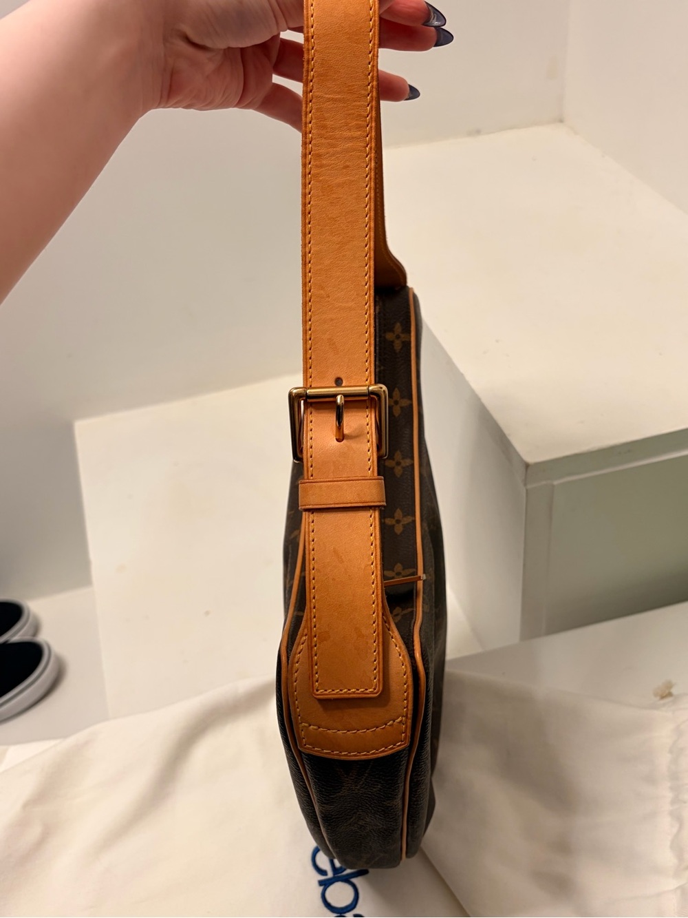 Louis Vuitton crossaint mm shoulder bag - Picture 6 of 11